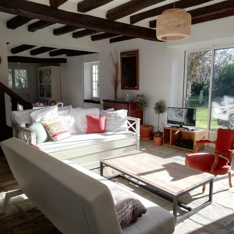 Maison Terracotta, Le Calme Aux Portes De Poitiers Saint-Julien-l'Ars エクステリア 写真