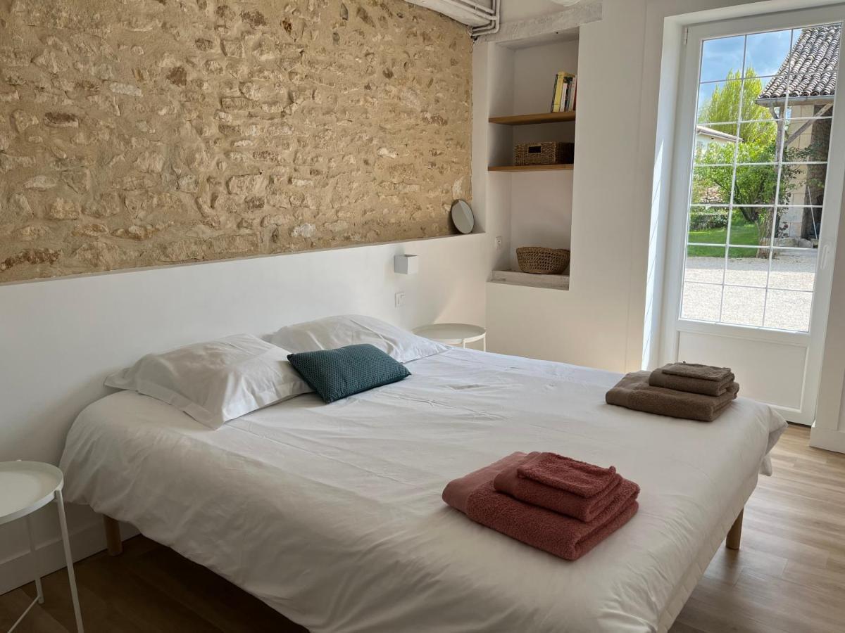 Maison Terracotta, Le Calme Aux Portes De Poitiers Saint-Julien-l'Ars エクステリア 写真